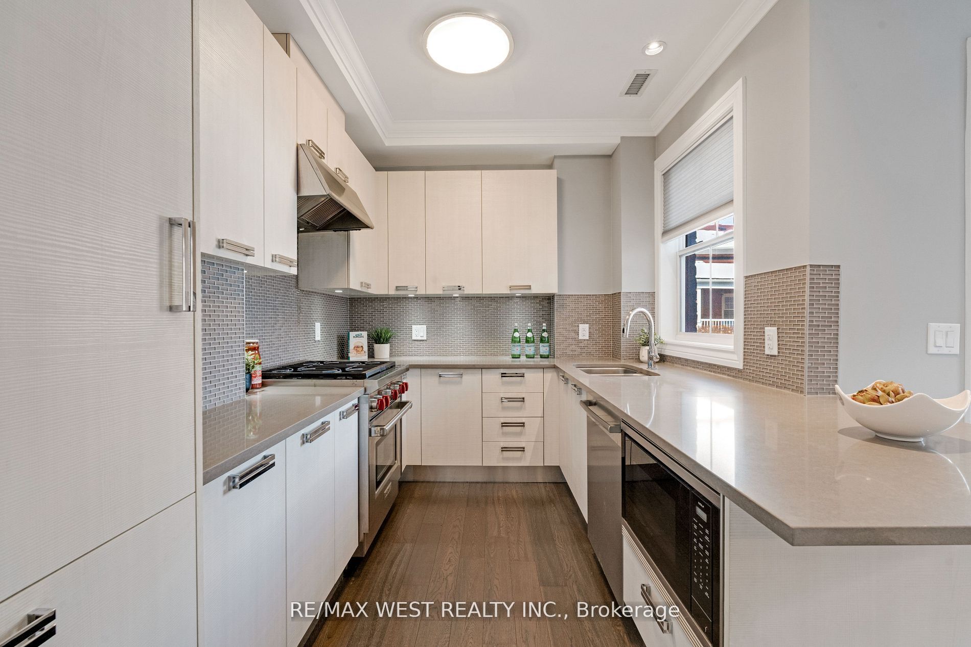 10360 Islington Avenue, #201