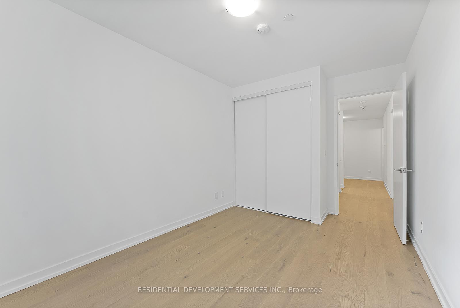 3 Bedrooms Condo at 15 Maryport,  Toronto For sale