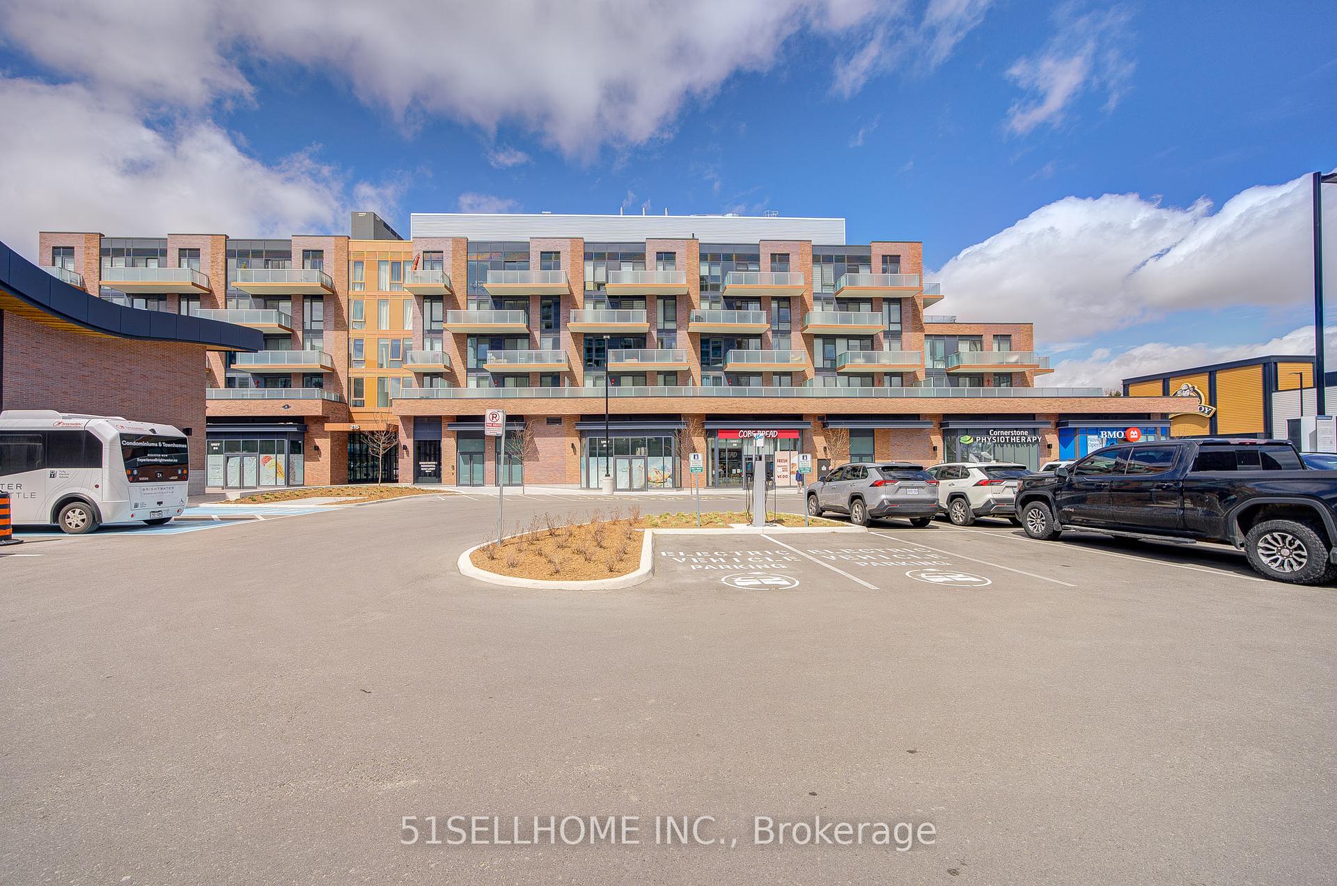 2 Bedrooms Condo at 215 Lakeshore,  Mississauga For sale