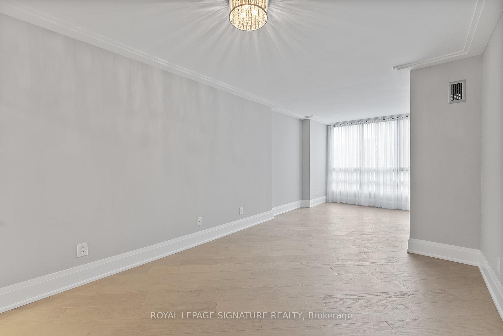 2 Bedrooms Condo at 77 Carlton,  Toronto For sale