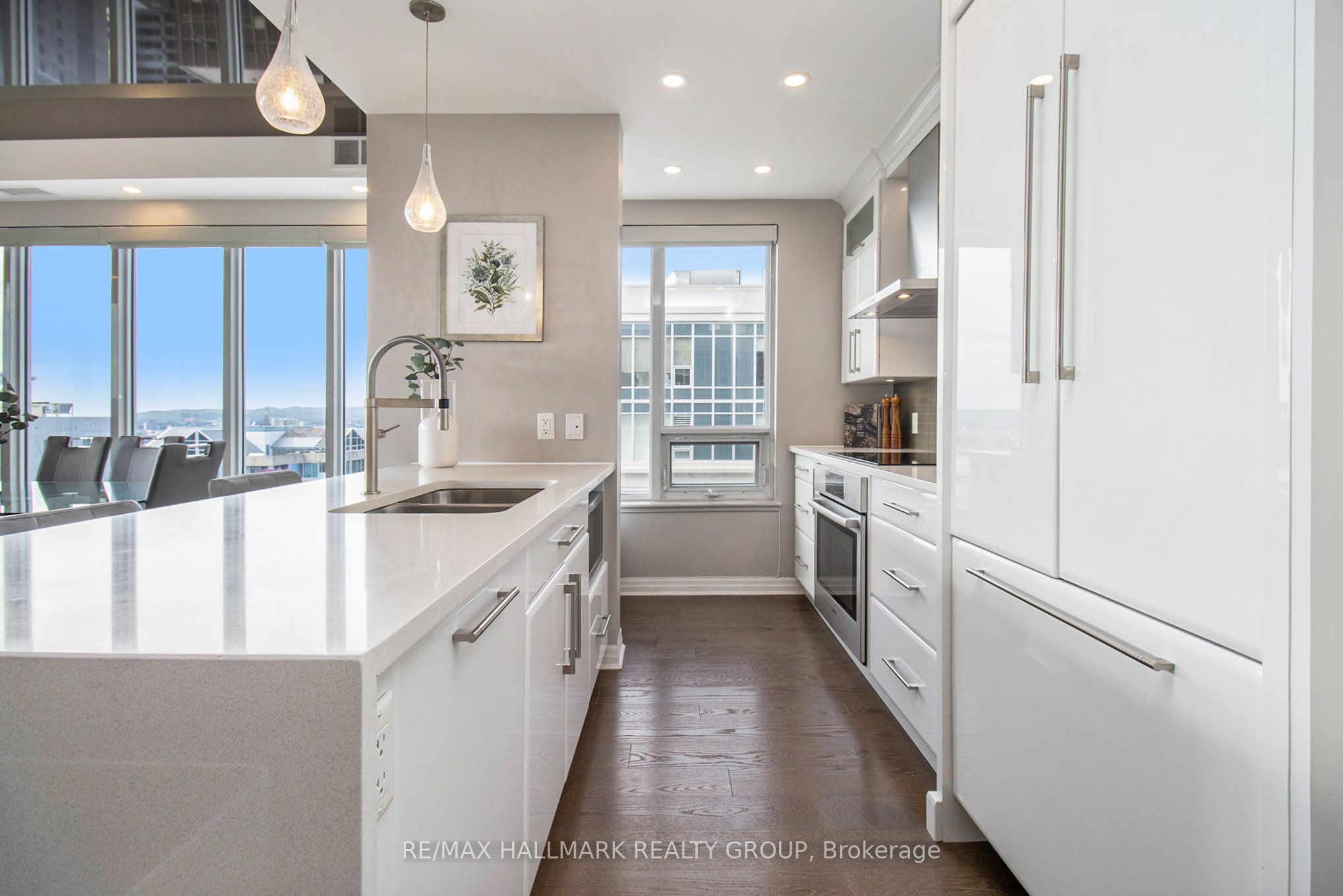 #2706 - 195 BESSERER Street, LowerTownSandyHill, ON K1N 7J6