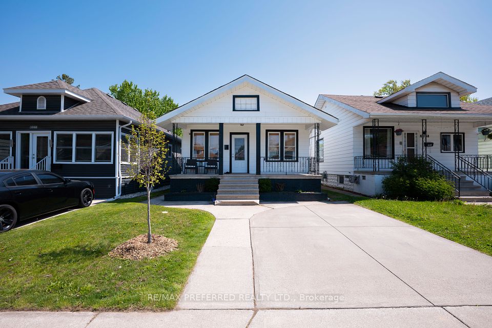 1072 Elm