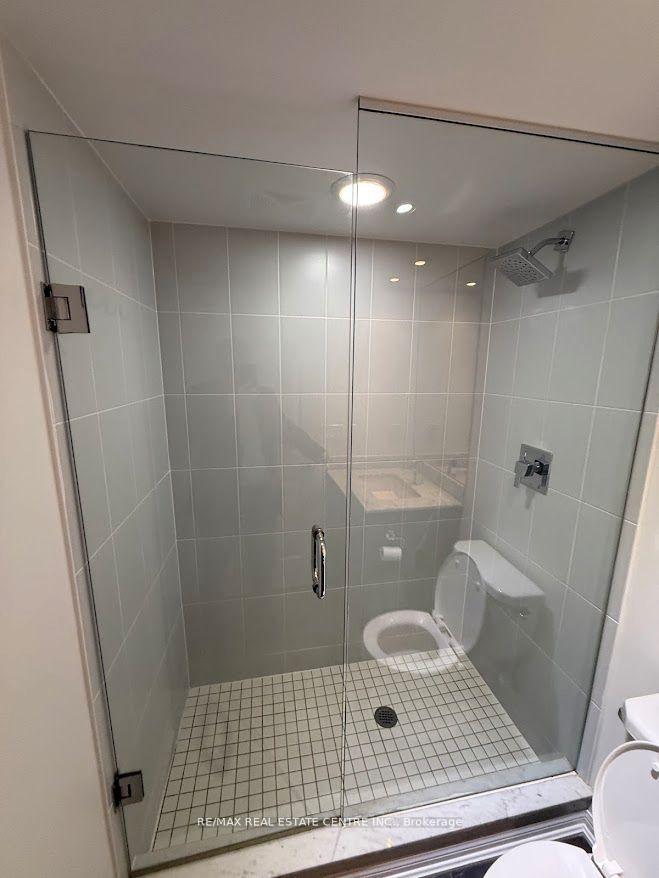 3 Bedrooms Condo at 35 Bastion, Toronto For sale
