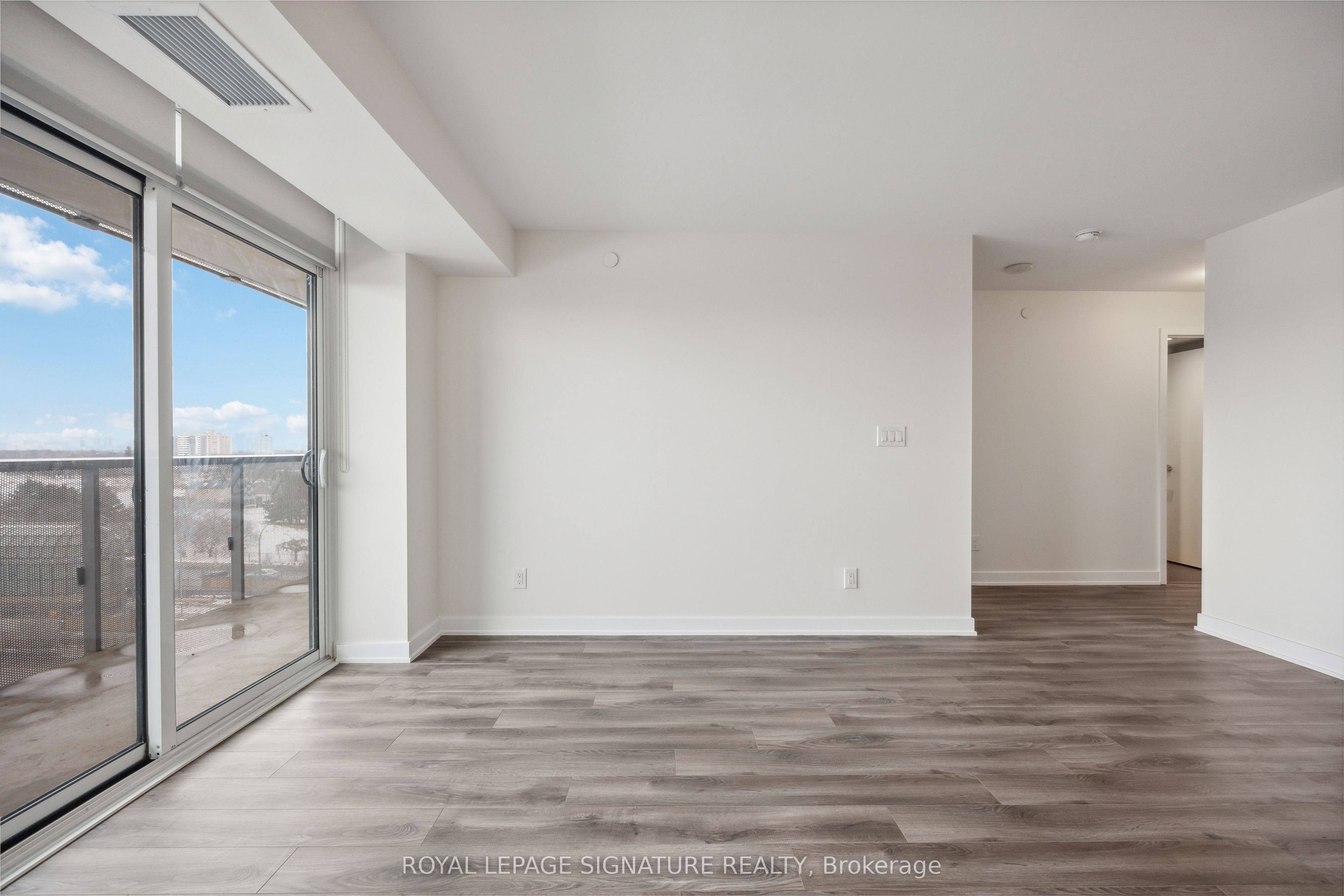 160 Flemington Road, #906