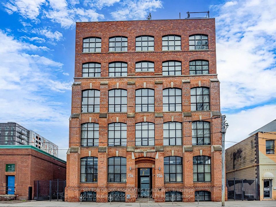 736 Dundas