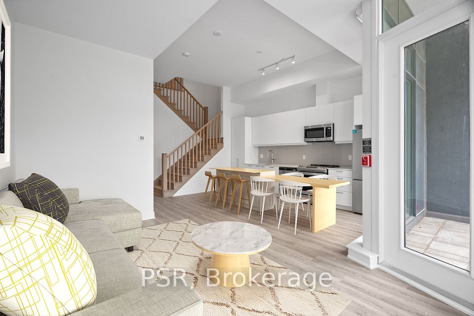 200 Deerfield