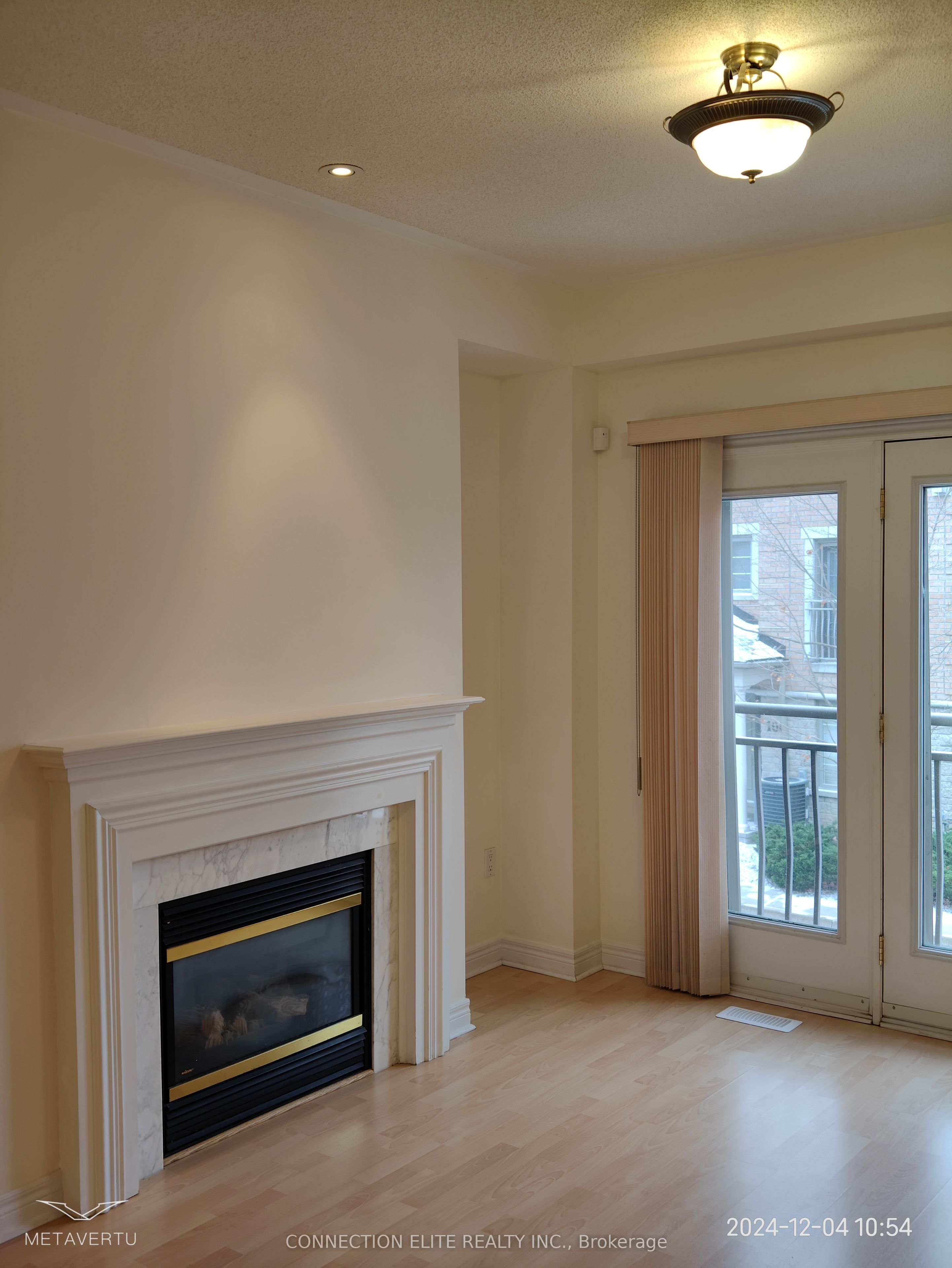 9133 Bayview Avenue, #37