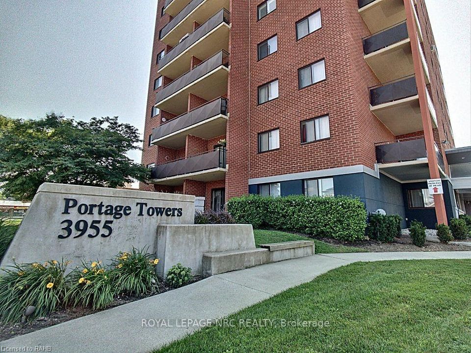 3955 Portage