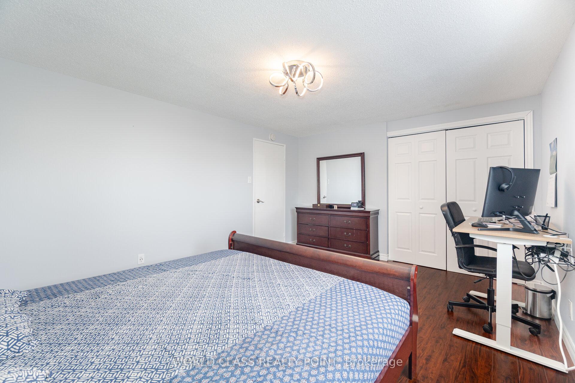 4 Bedrooms Condo at 525 Meadows, Mississauga For sale