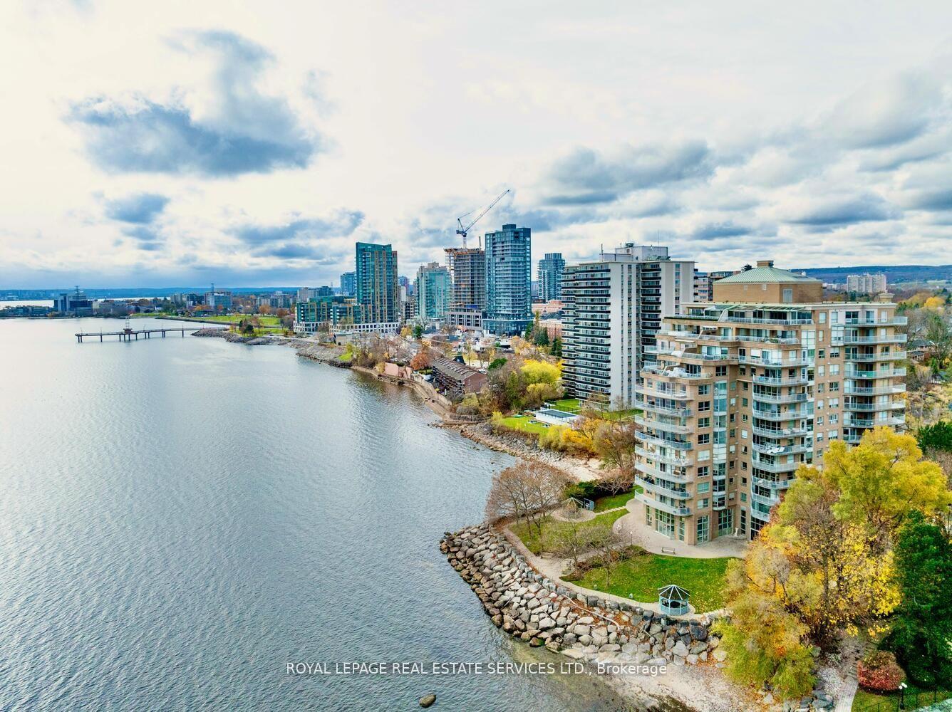 2 Bedrooms Condo at 2190 Lakeshore,  Burlington For sale
