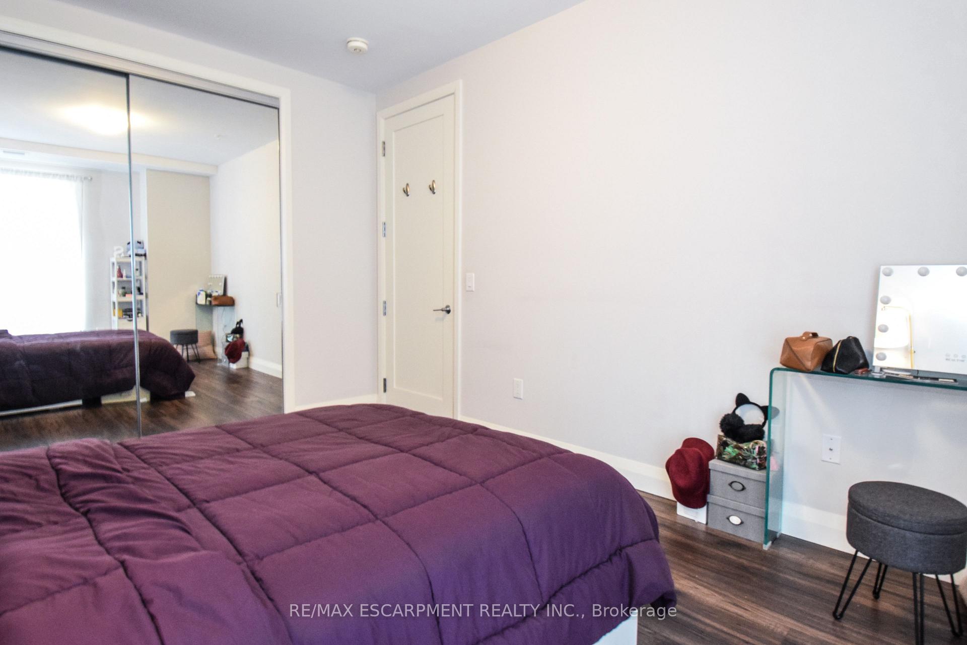 1 Bedroom Condo at 118 King,  Hamilton For sale
