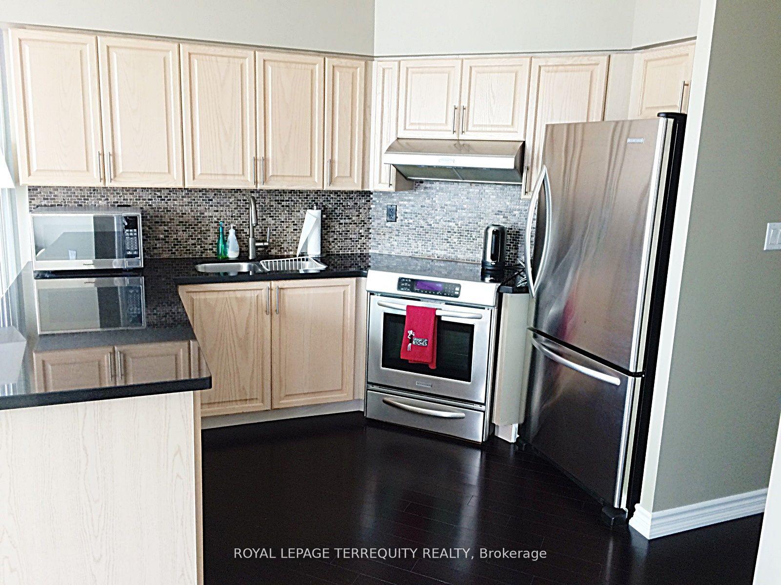 2 Bedrooms Condo at 228 Queens,  Toronto For sale