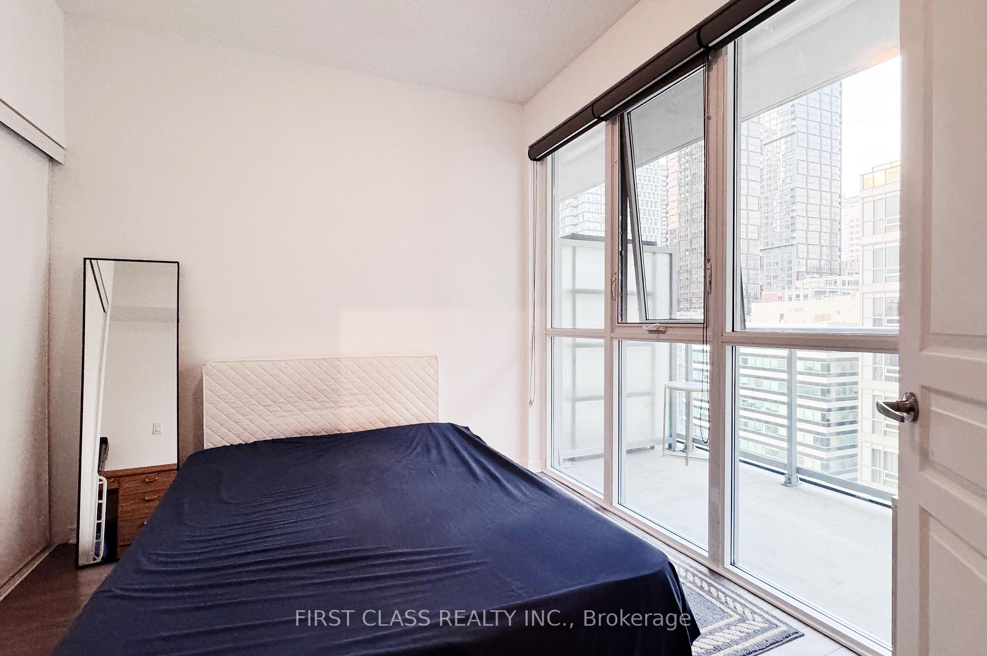 1 Bedroom Condo at 352 Front, Toronto For sale