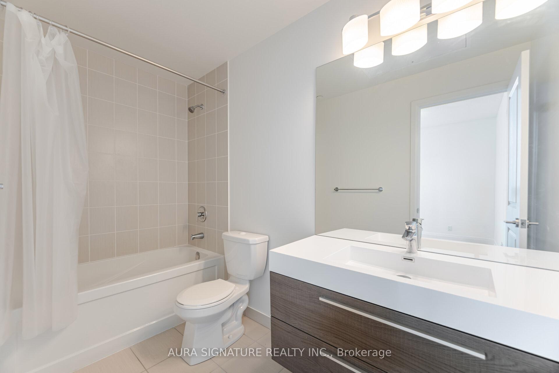 2 Bedrooms Condo at 15 Zorra, Toronto For sale