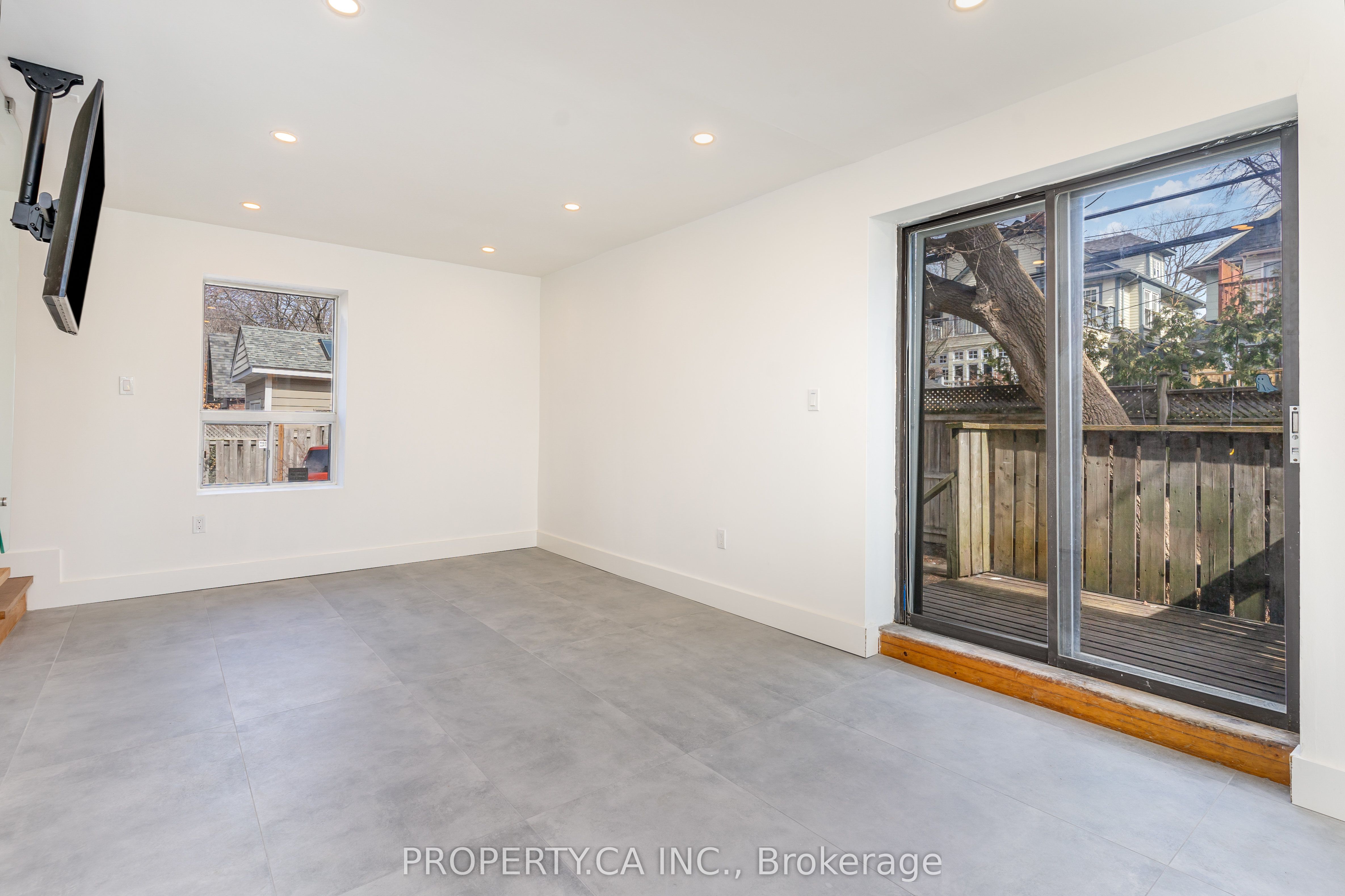 97 Lee Avenue, #Suite 6