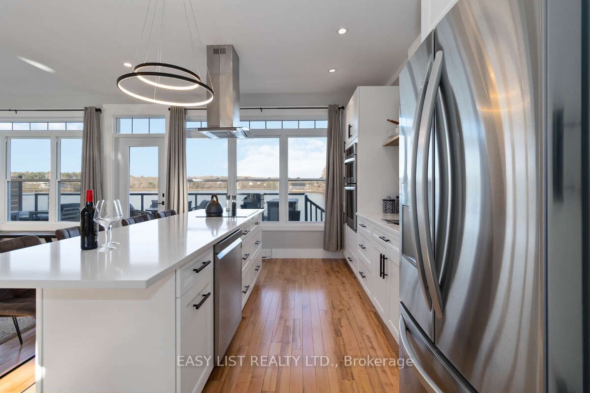 693 Mason Beach Road, #3