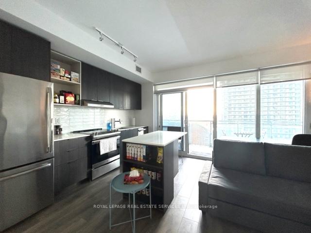 2 Bedrooms Condo at 2520 Eglinton, Mississauga For sale
