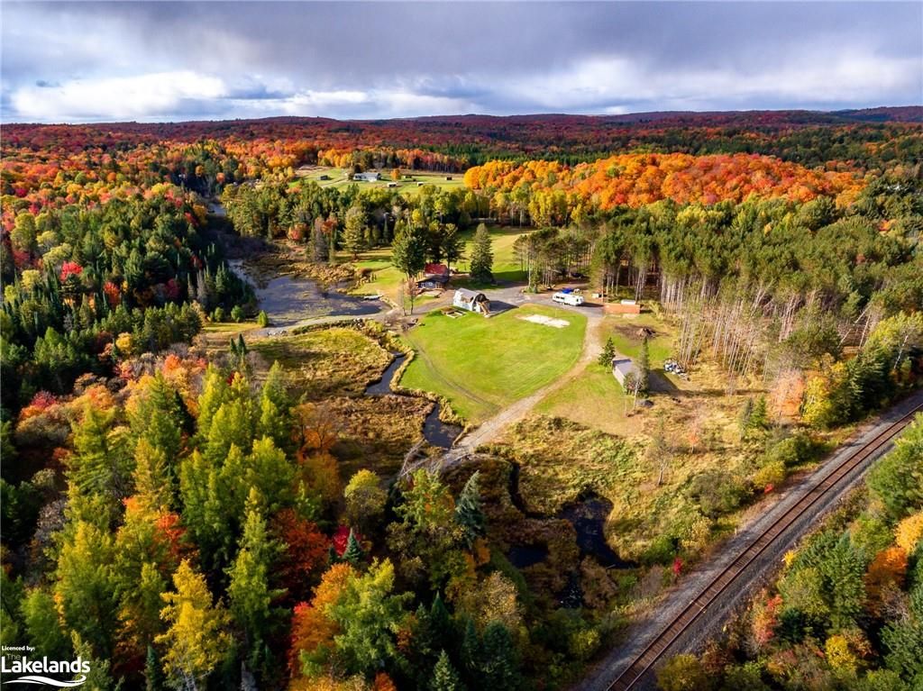 260 NORTH LANCELOT Road Huntsville Ontario P0B 1M0