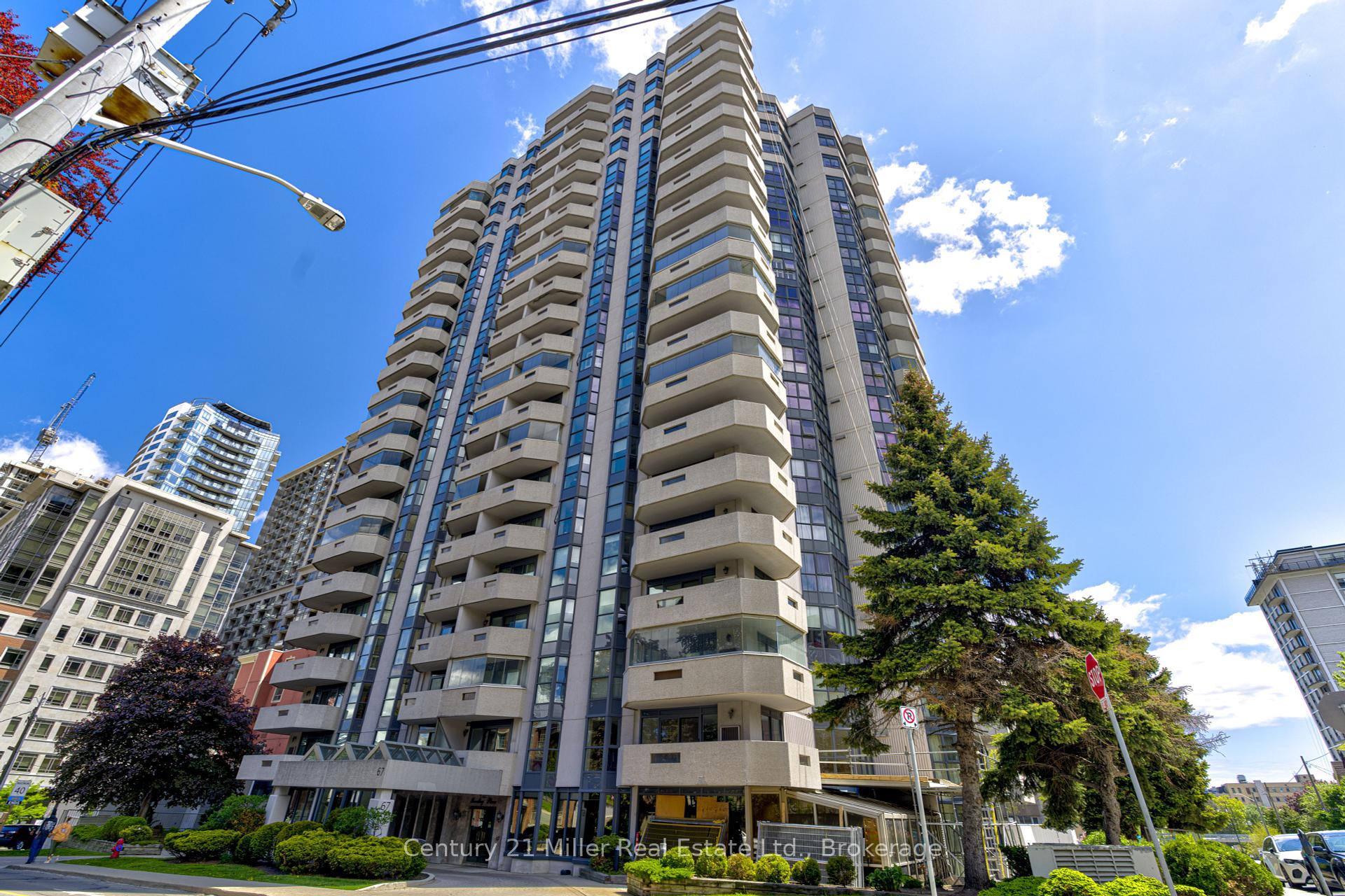 2 Bedrooms Condo at 67 Caroline, Hamilton For sale