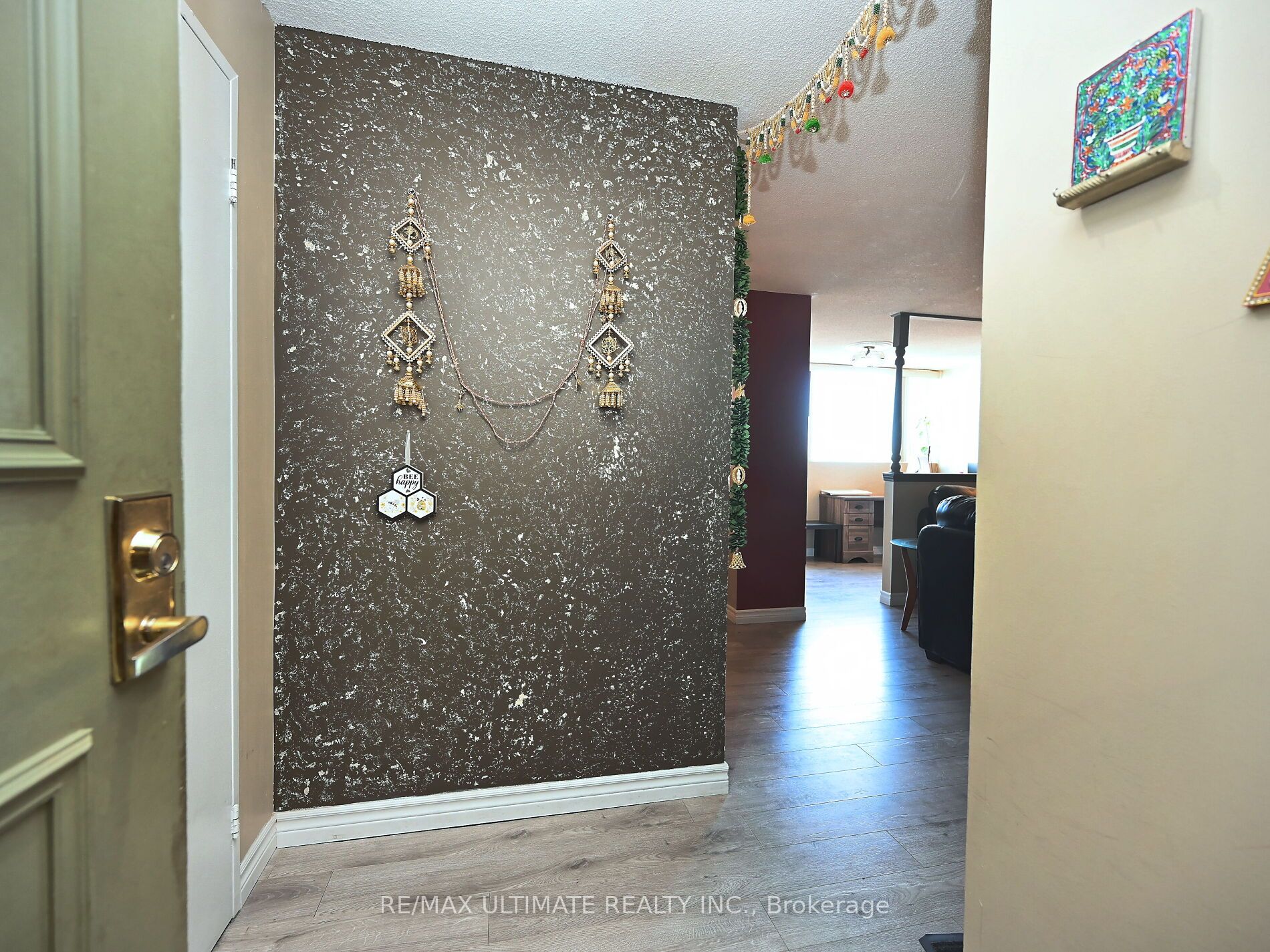 3700 Kaneff Crescent, #2101