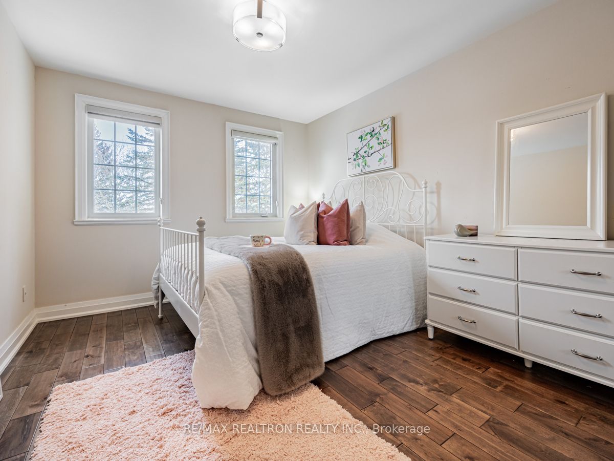 3 Pinehurst Court