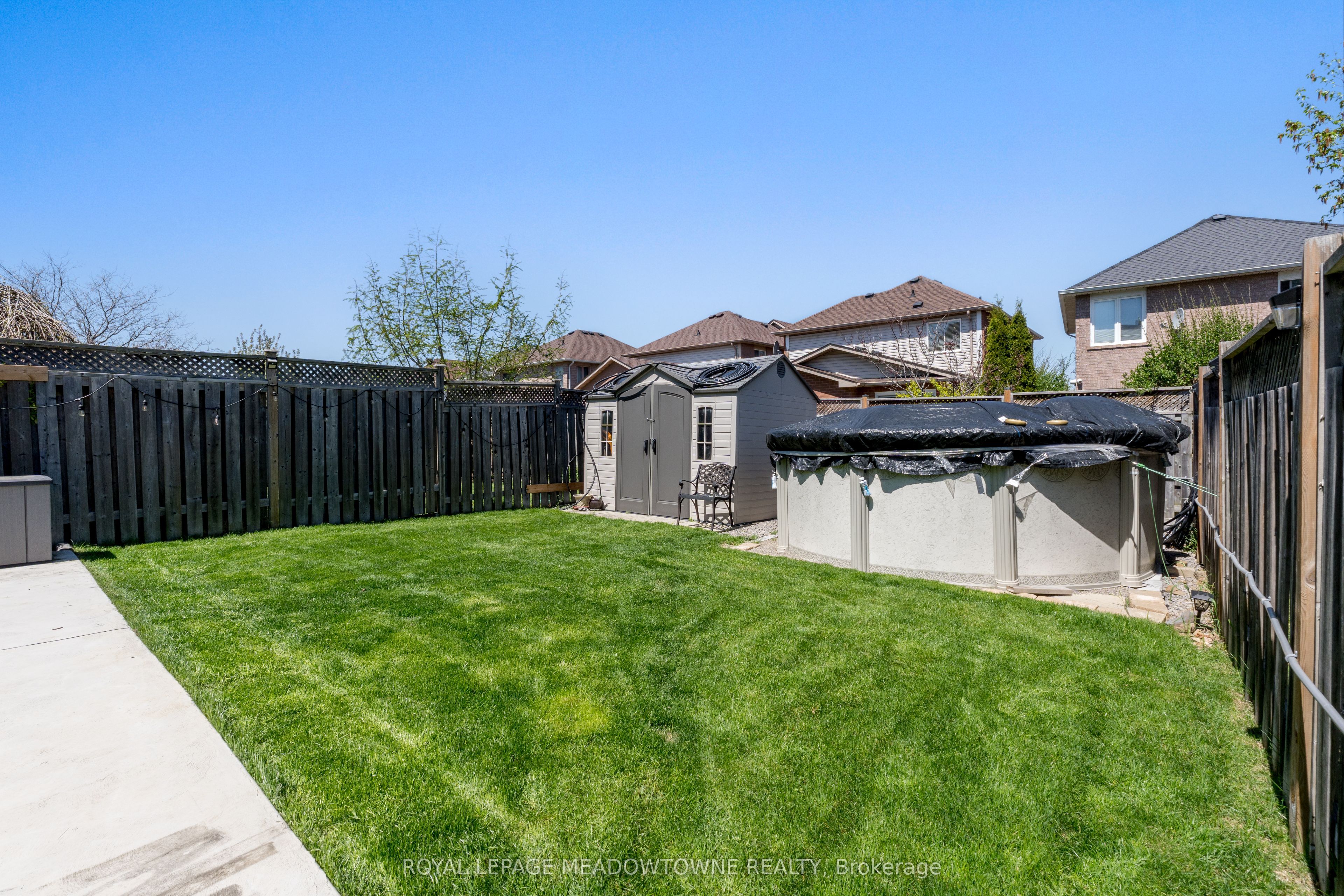 1876 Stevington Crescent