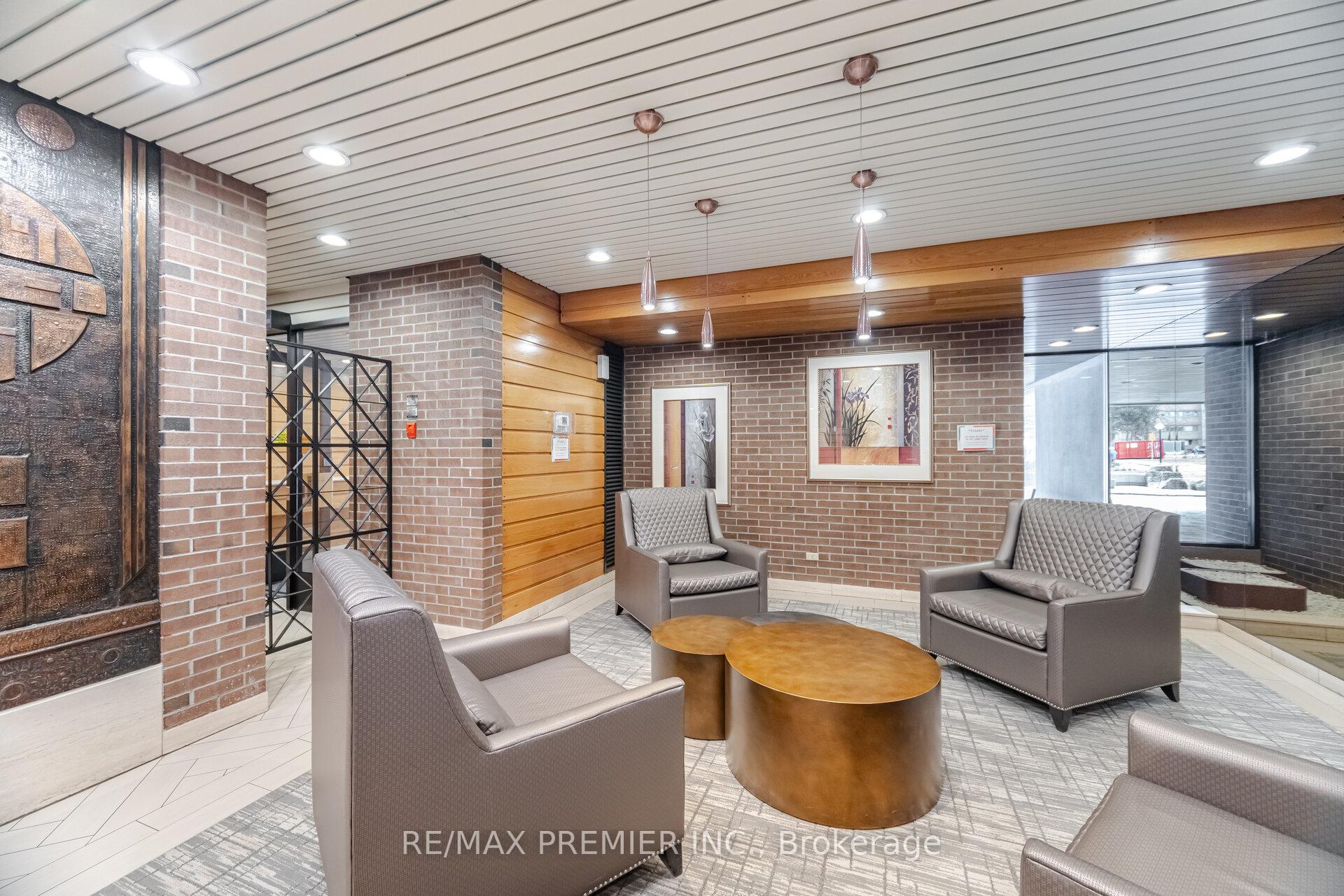 2 Bedrooms Condo at 270 Scarlett, Toronto For sale
