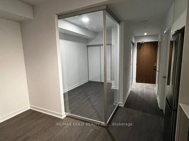 3 Bedrooms Condo at 1928 Lakeshore, Toronto For sale