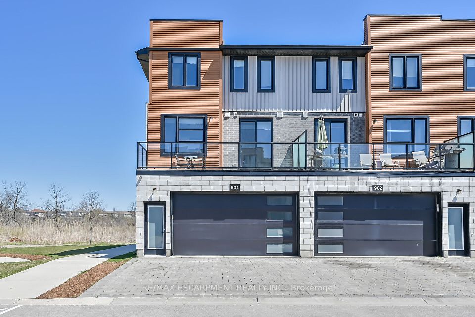 904 West Village