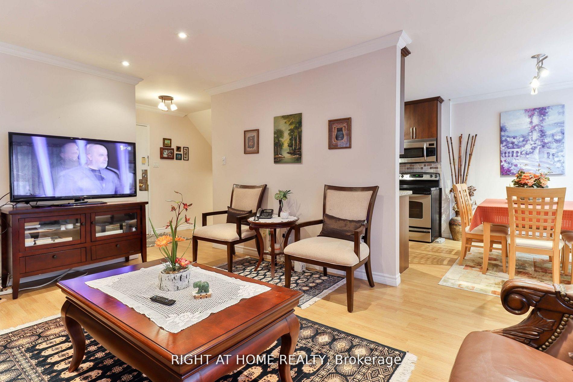 4 Bedrooms Condo at 50 Three Valleys, Toronto For sale