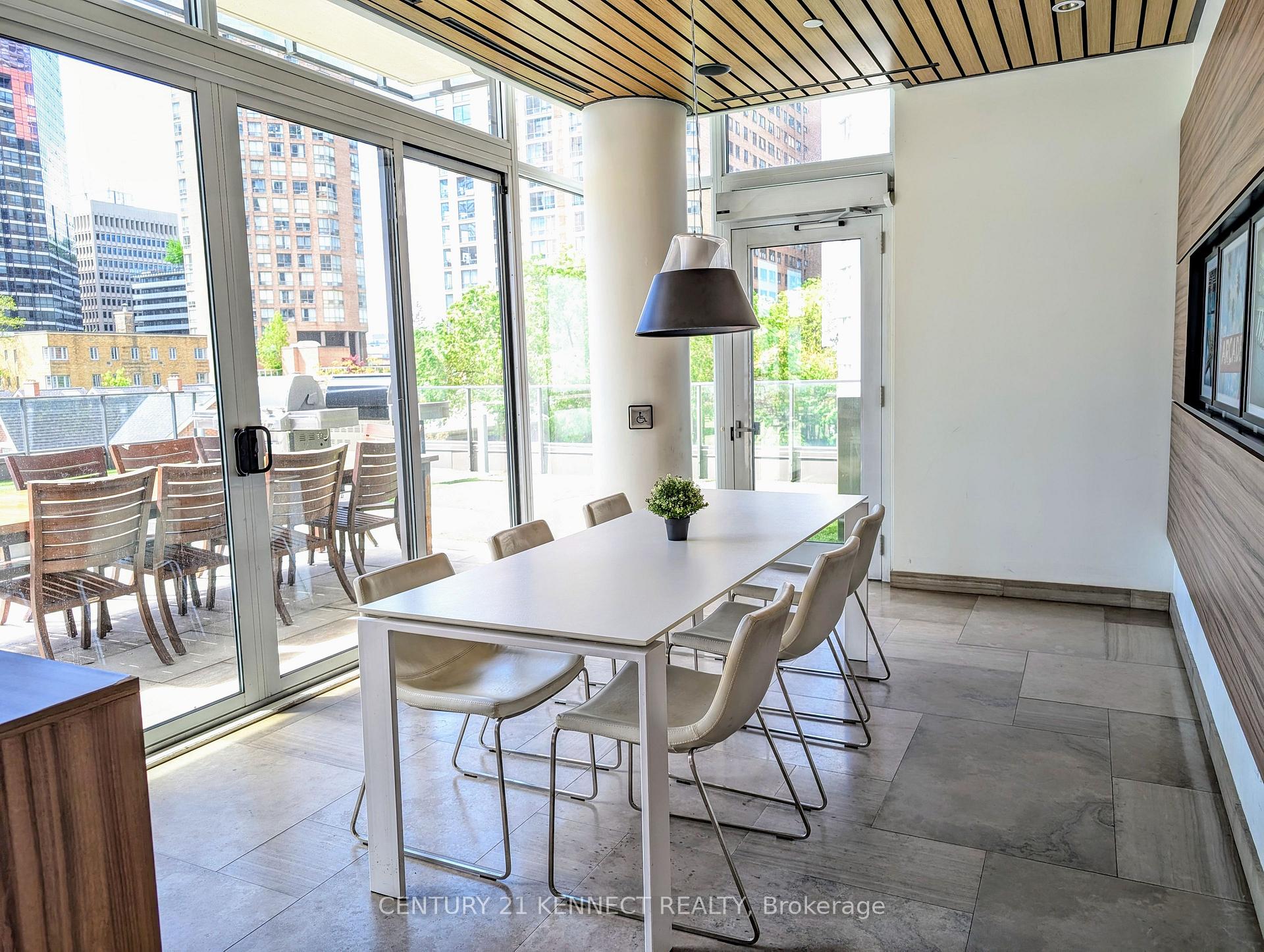 Condo at 75 St Nicholas, Toronto For sale