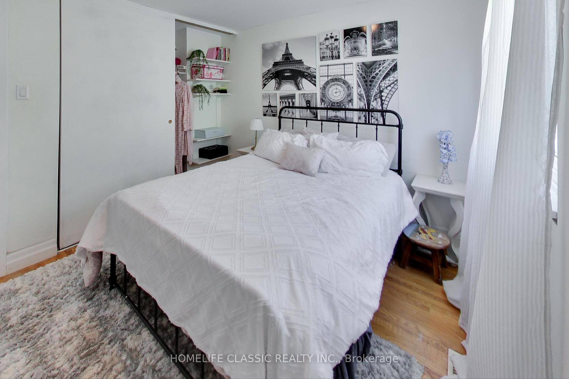 4 Bedrooms Condo at 108 Wild Briarway, Toronto For sale