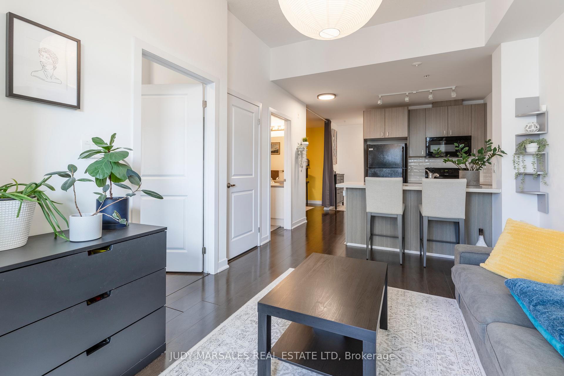 1 Bedroom Condo at 85 Robinson, Hamilton For sale