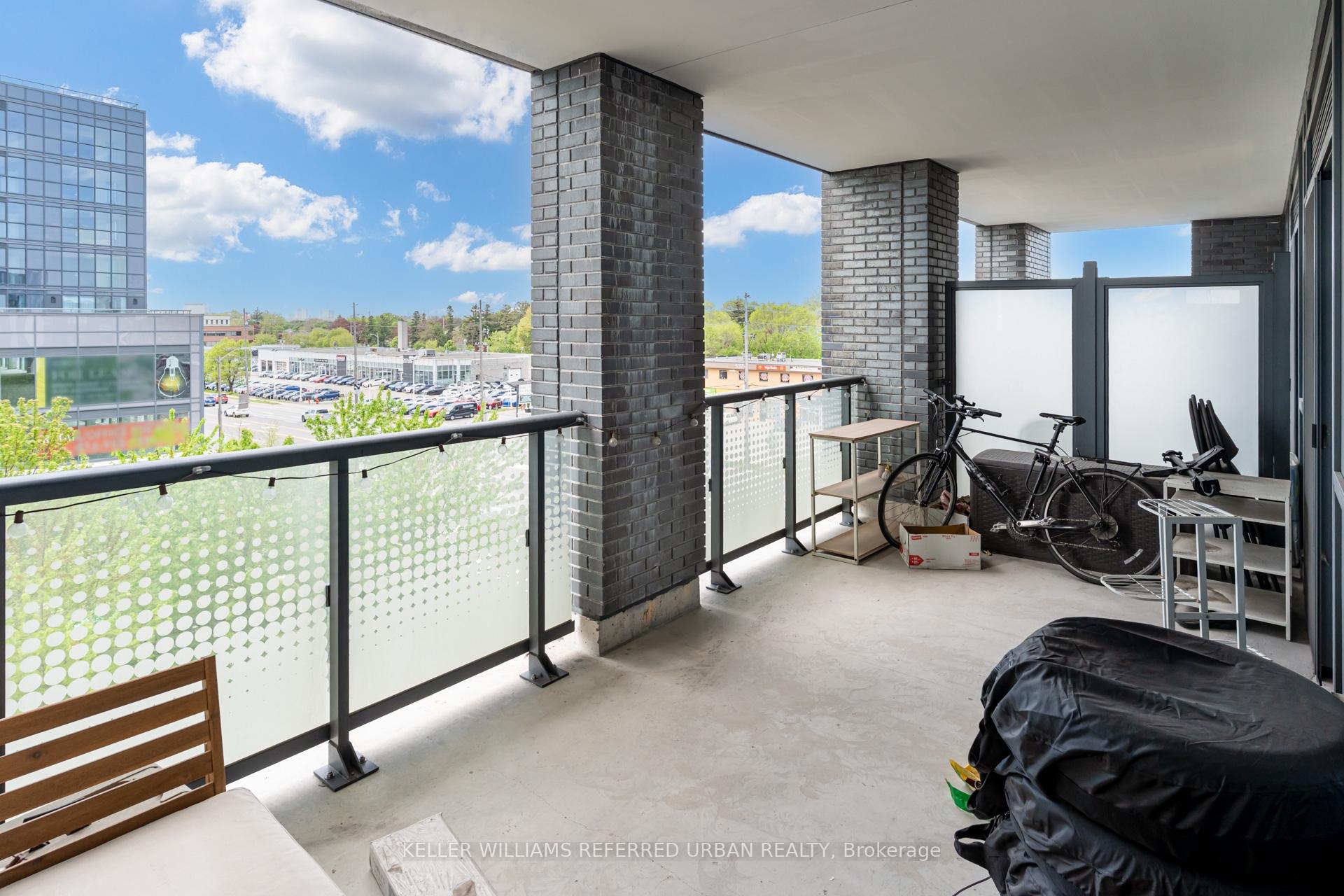 2 Bedrooms Condo at 30 Samuel Wood, Toronto For sale