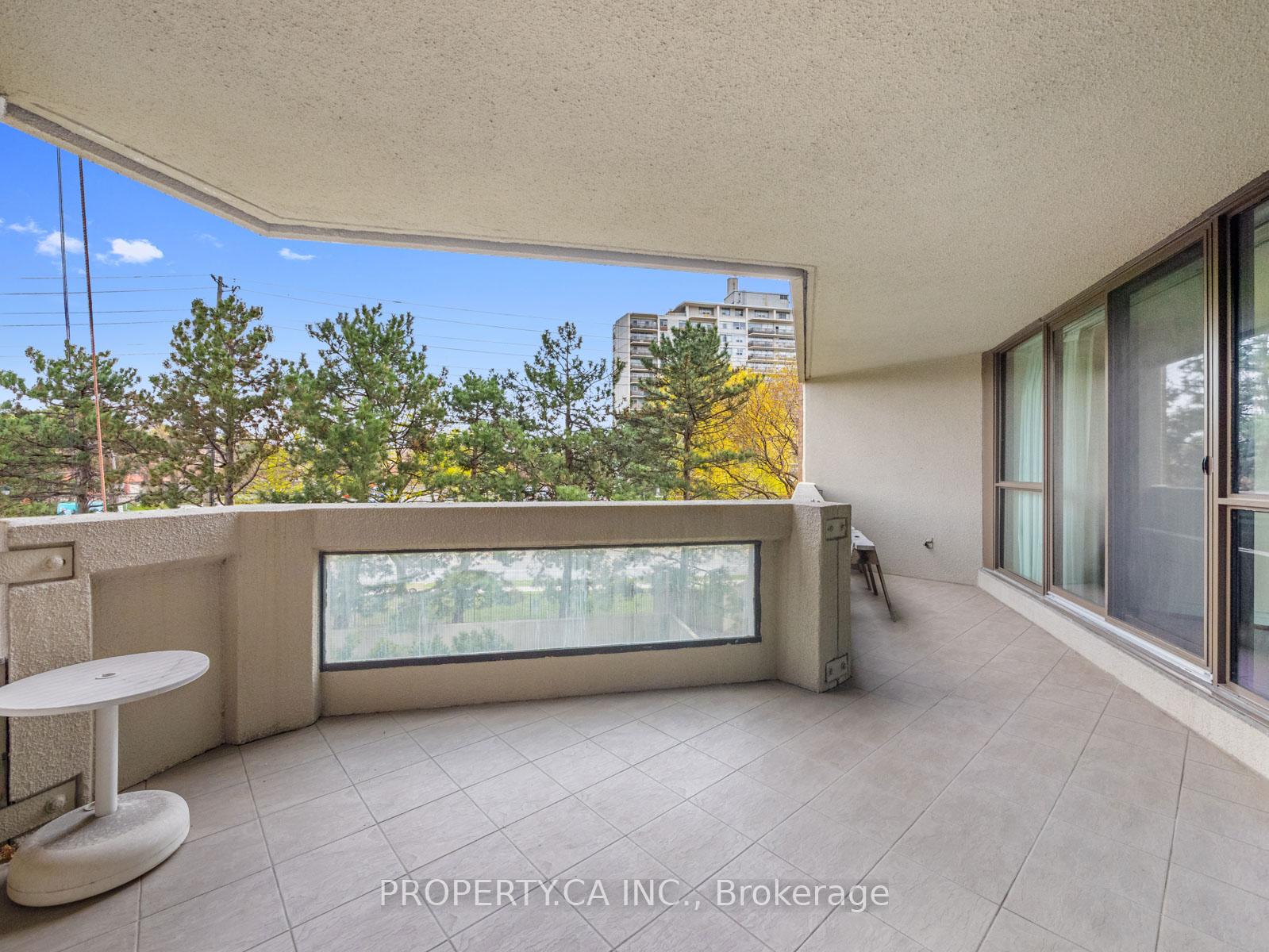 2 Bedrooms Condo at 2010 Islington,  Toronto For sale