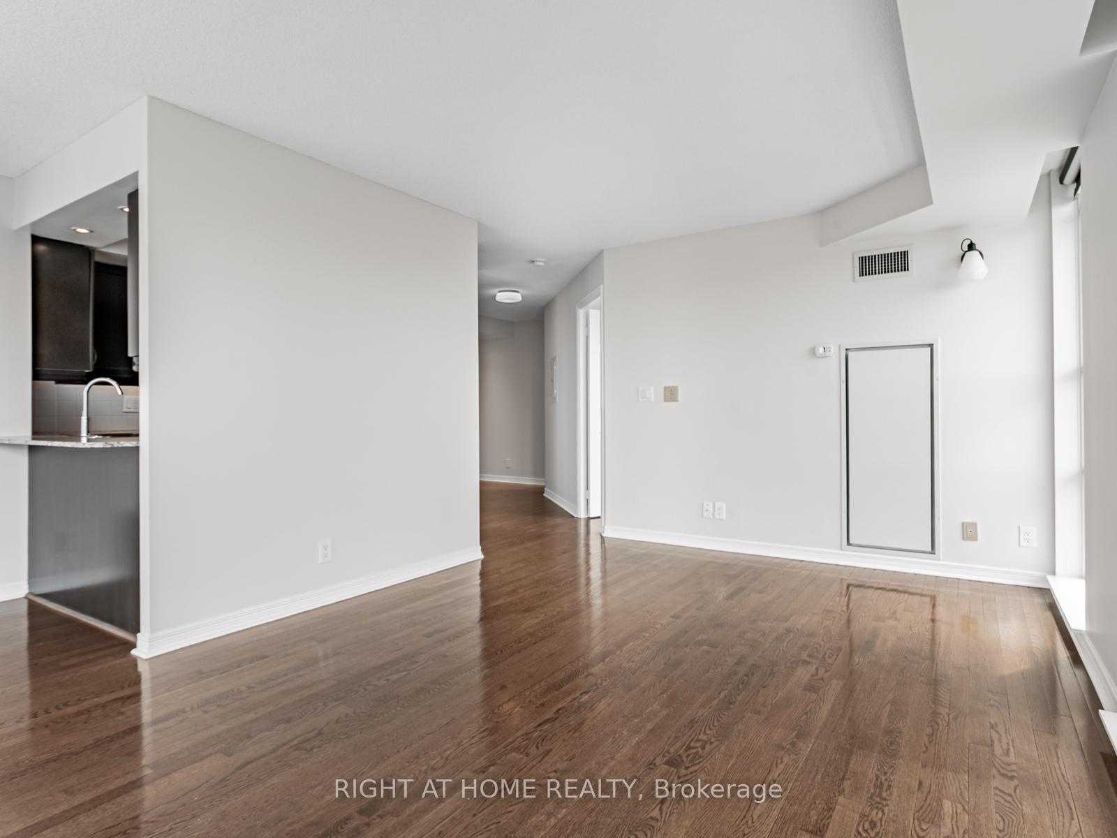 2 Bedrooms Condo at 736 Spadina, Toronto For sale