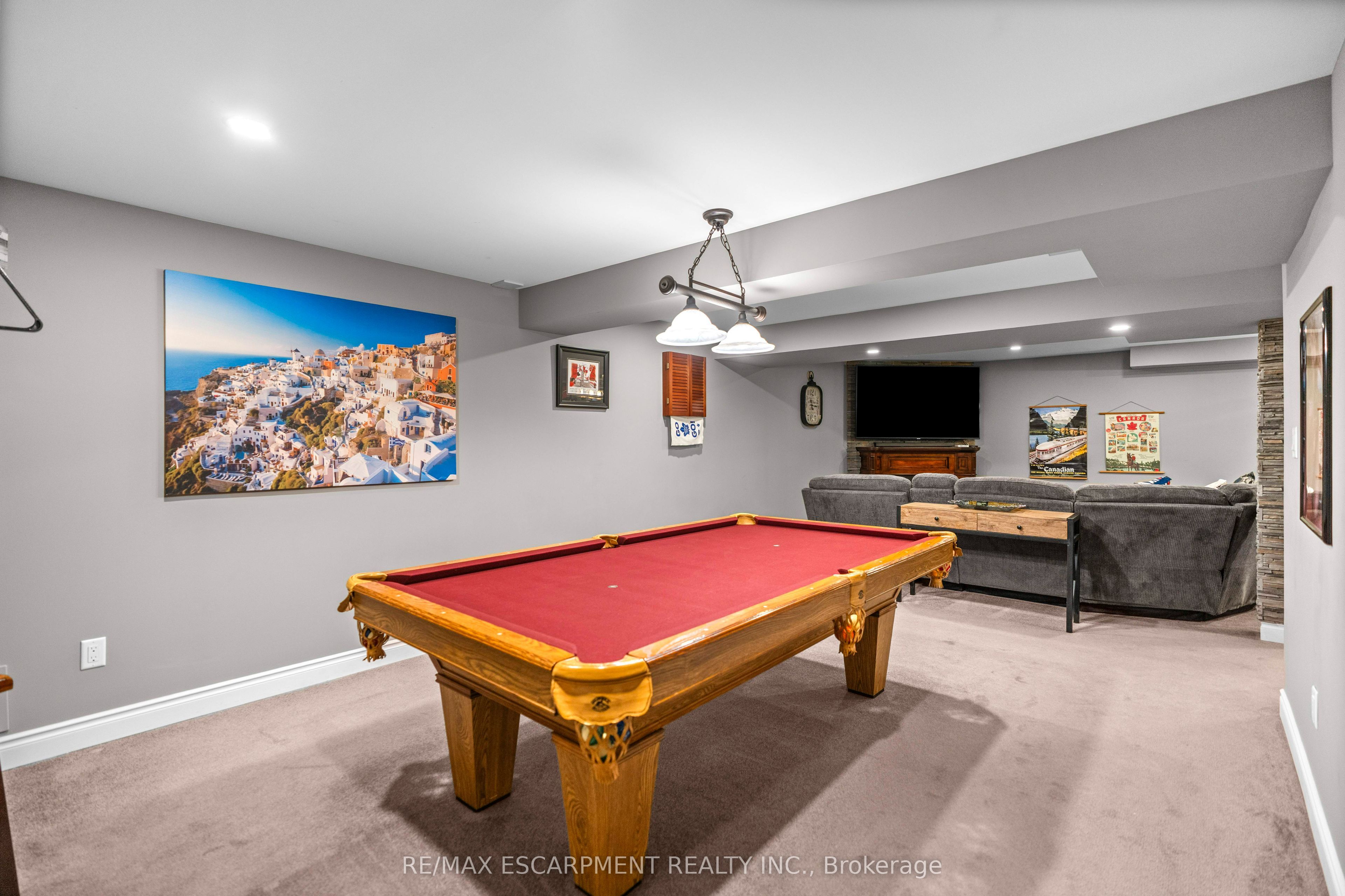 28 Edgecroft Crescent