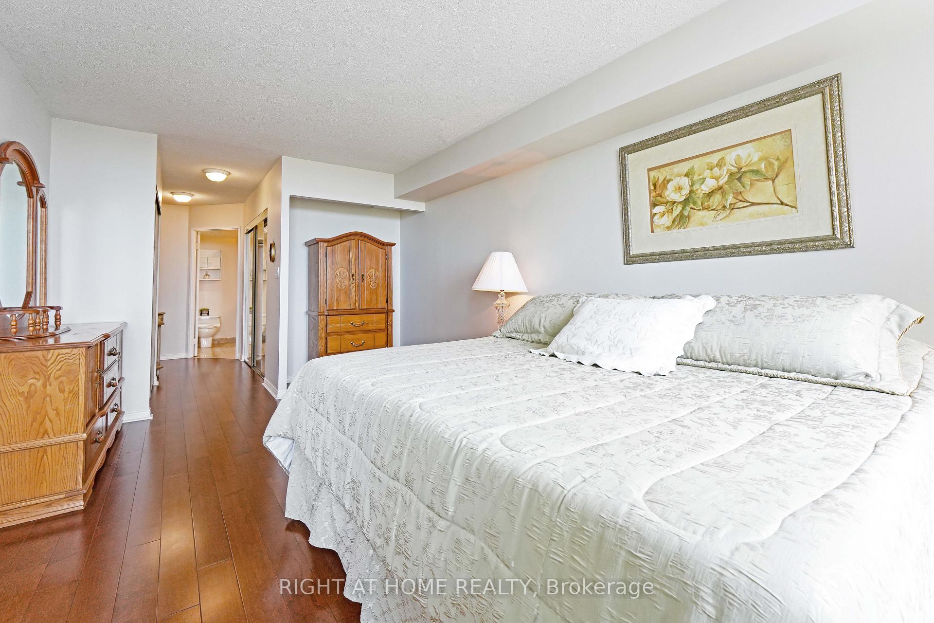 3 Bedrooms Condo at 20 Guildwood, Toronto For sale