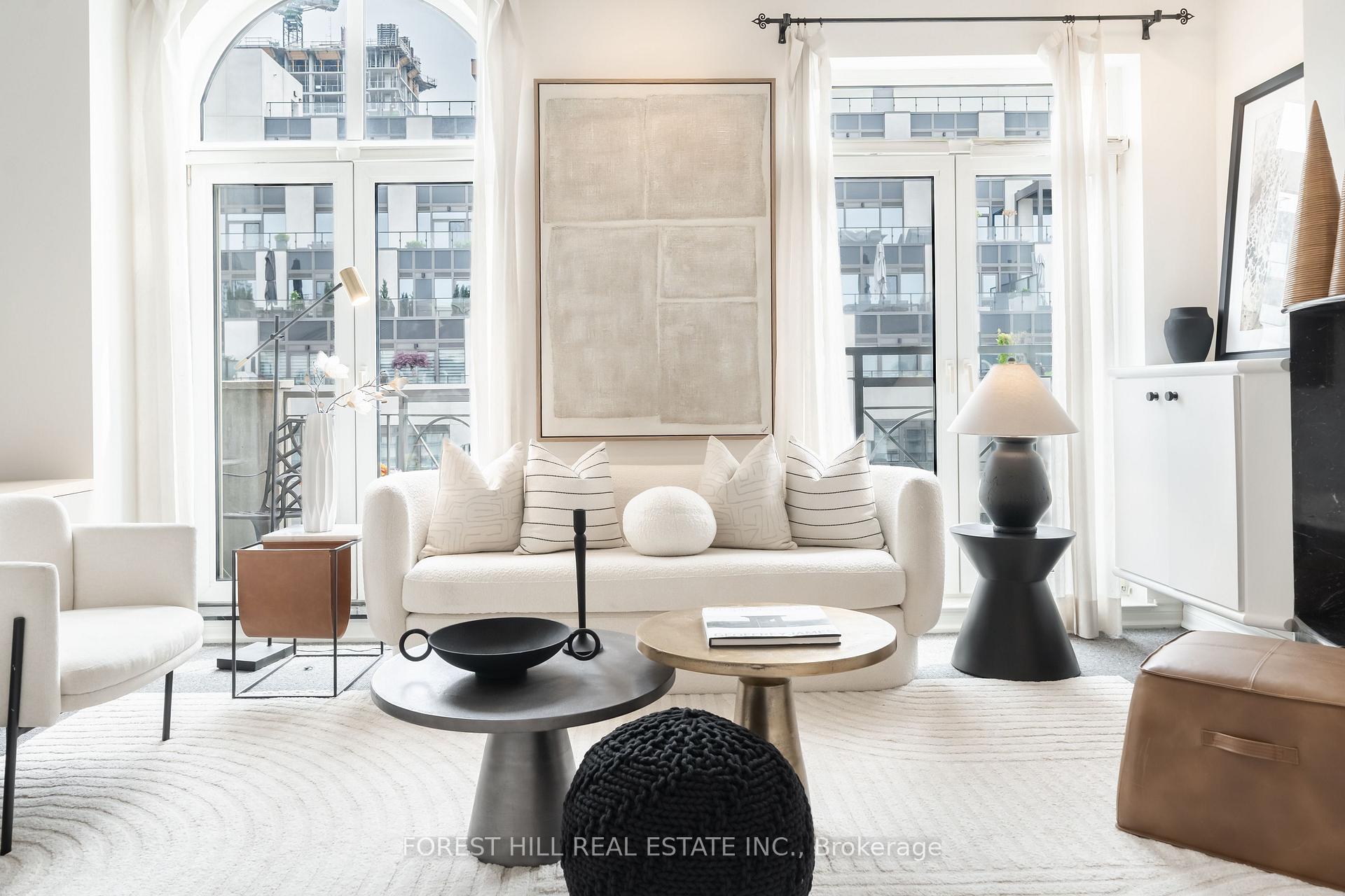 3 Bedrooms Condo at 1 Balmoral, Toronto For sale