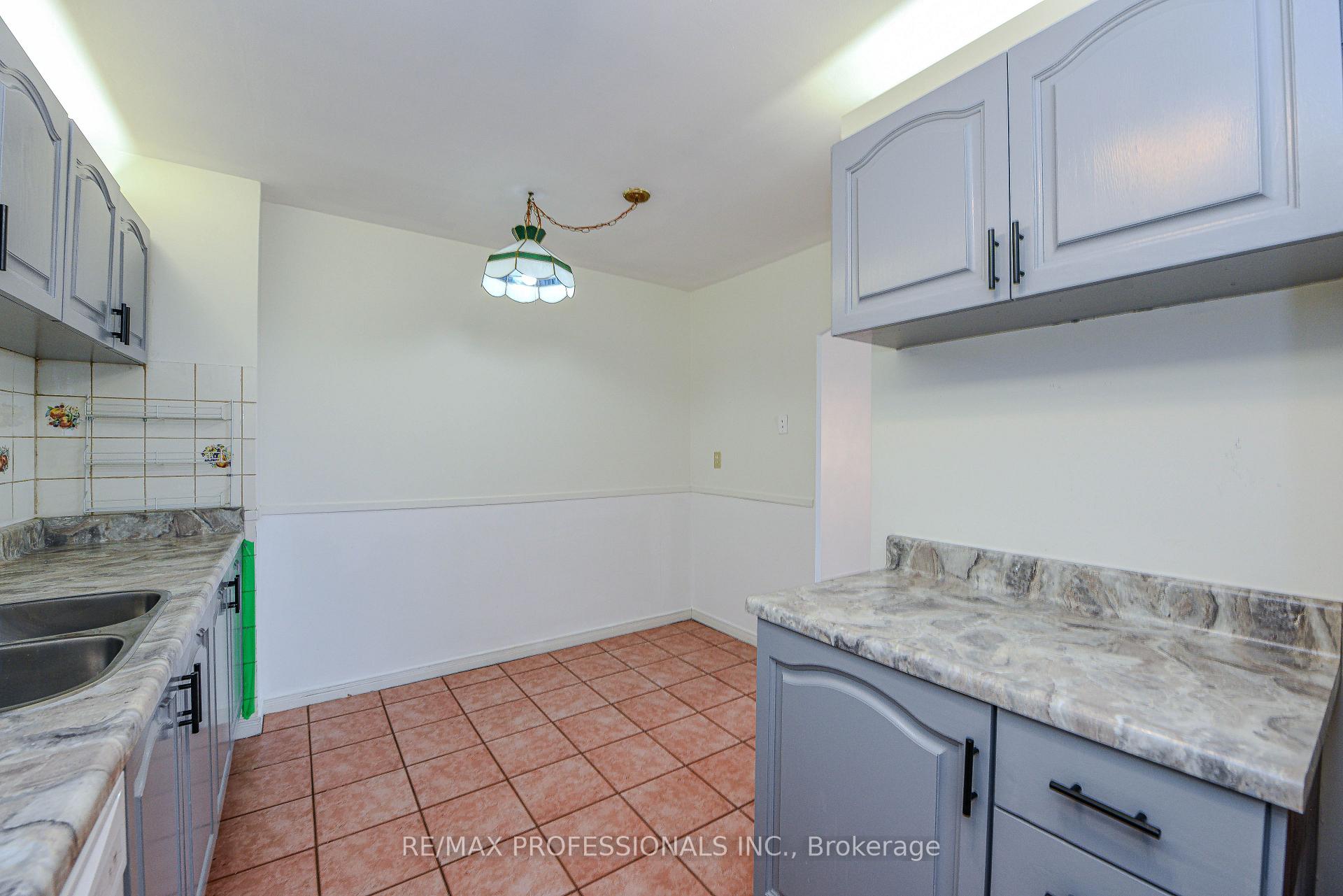 3 Bedrooms Condo at 362 The East Mall, Toronto For sale