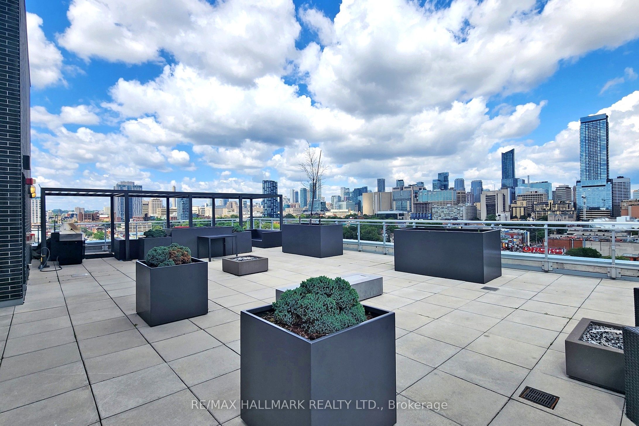 10 Willison Square, #602