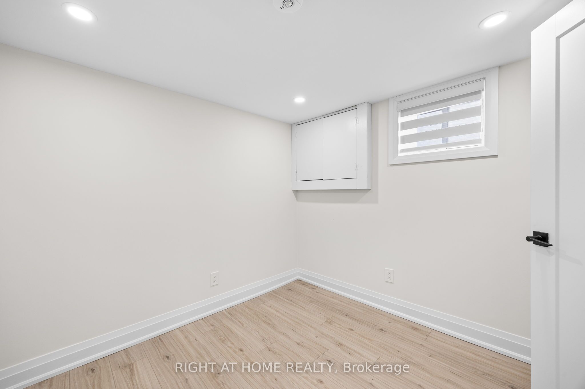961 Victoria Park Avenue