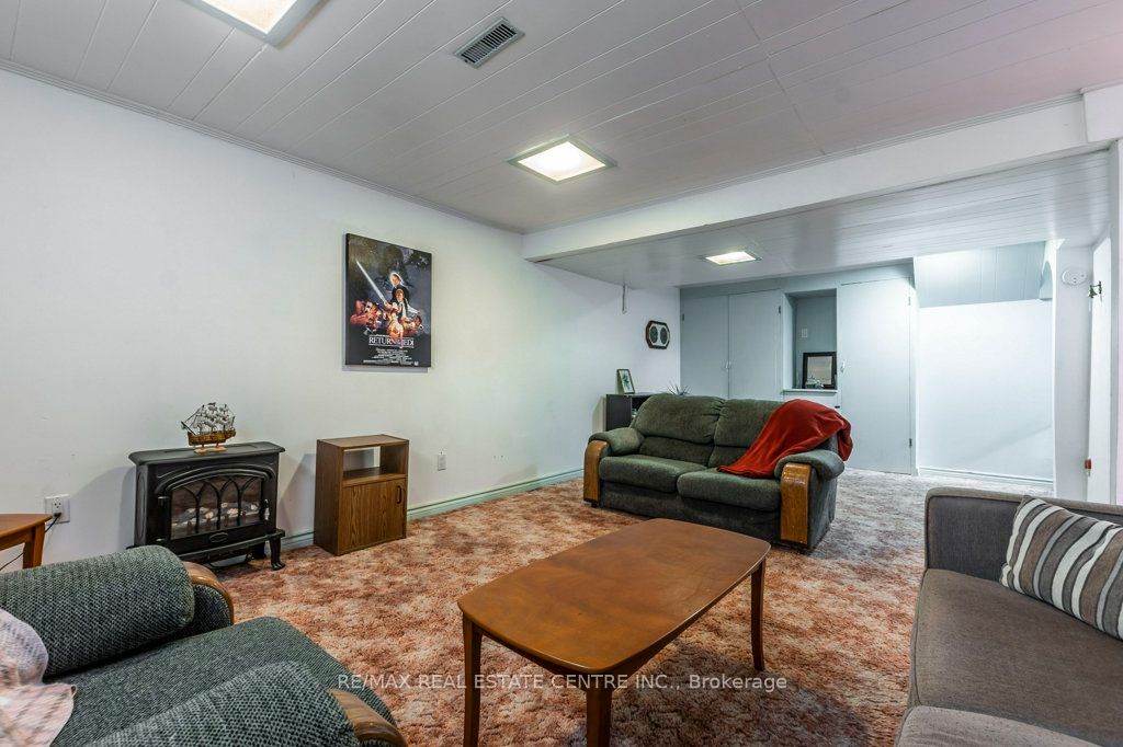 65 Lorne Scots Drive