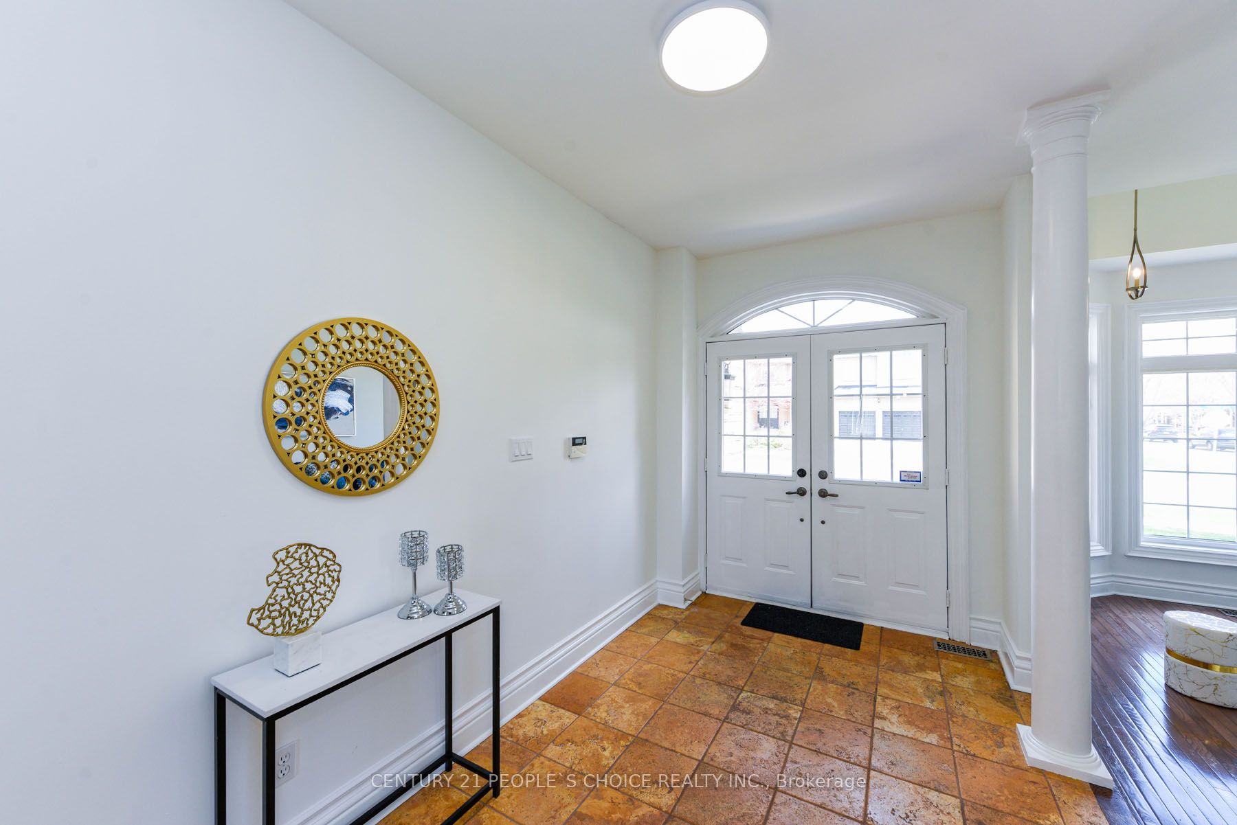 2372 Parkglen Avenue, Oakville, ON L6M 4Y5
