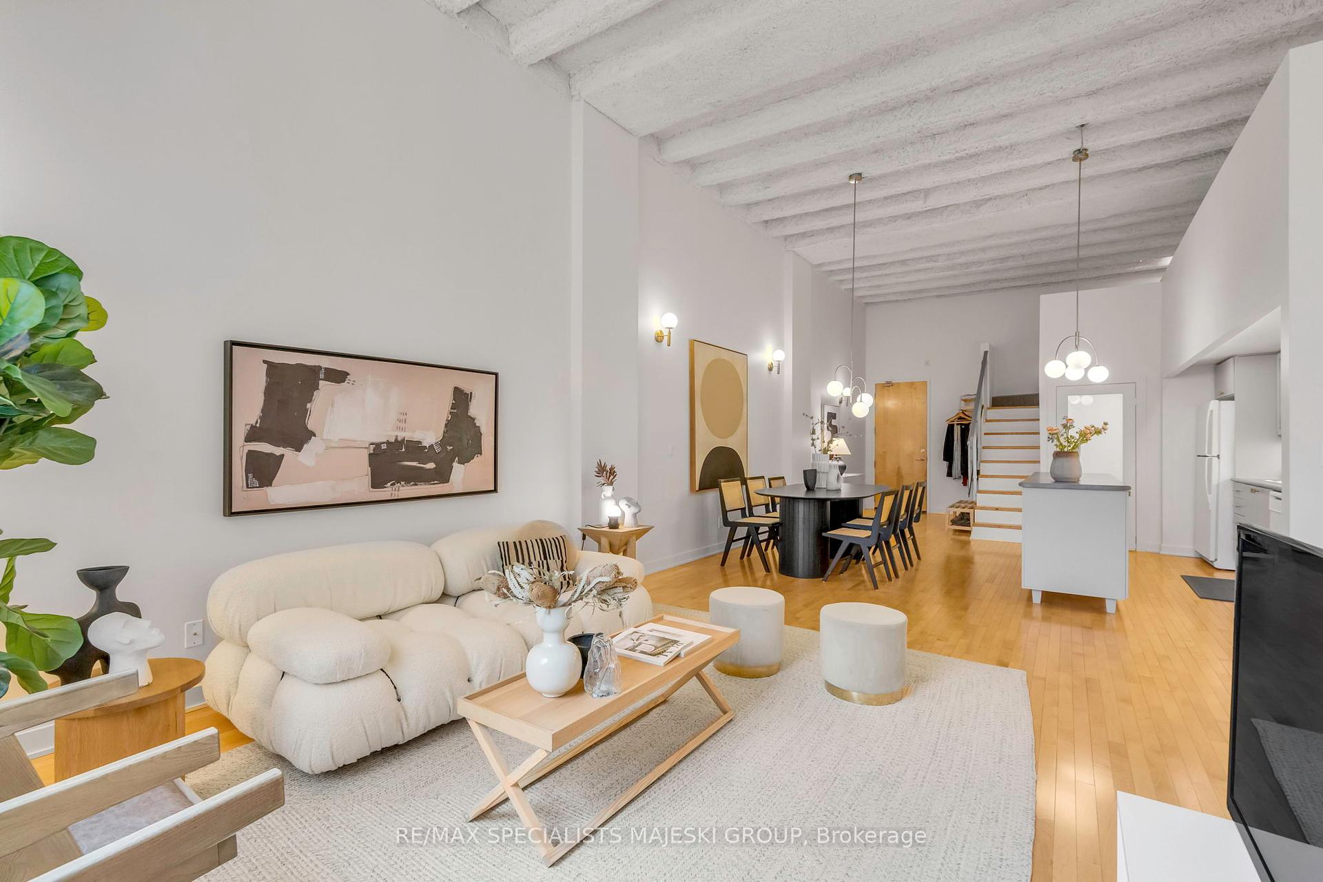 3 Bedrooms Condo at 21 Nassau, Toronto For sale