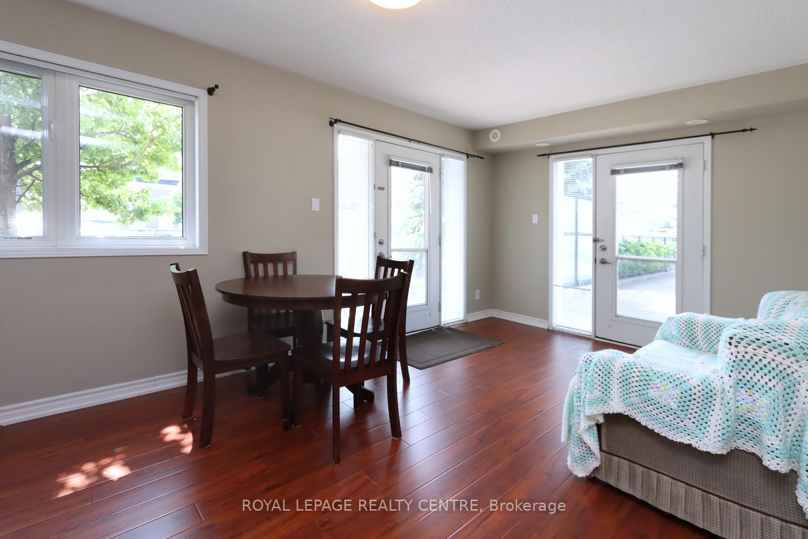 2 Bedrooms Condo at 5100 Winston Churchill, Mississauga For sale