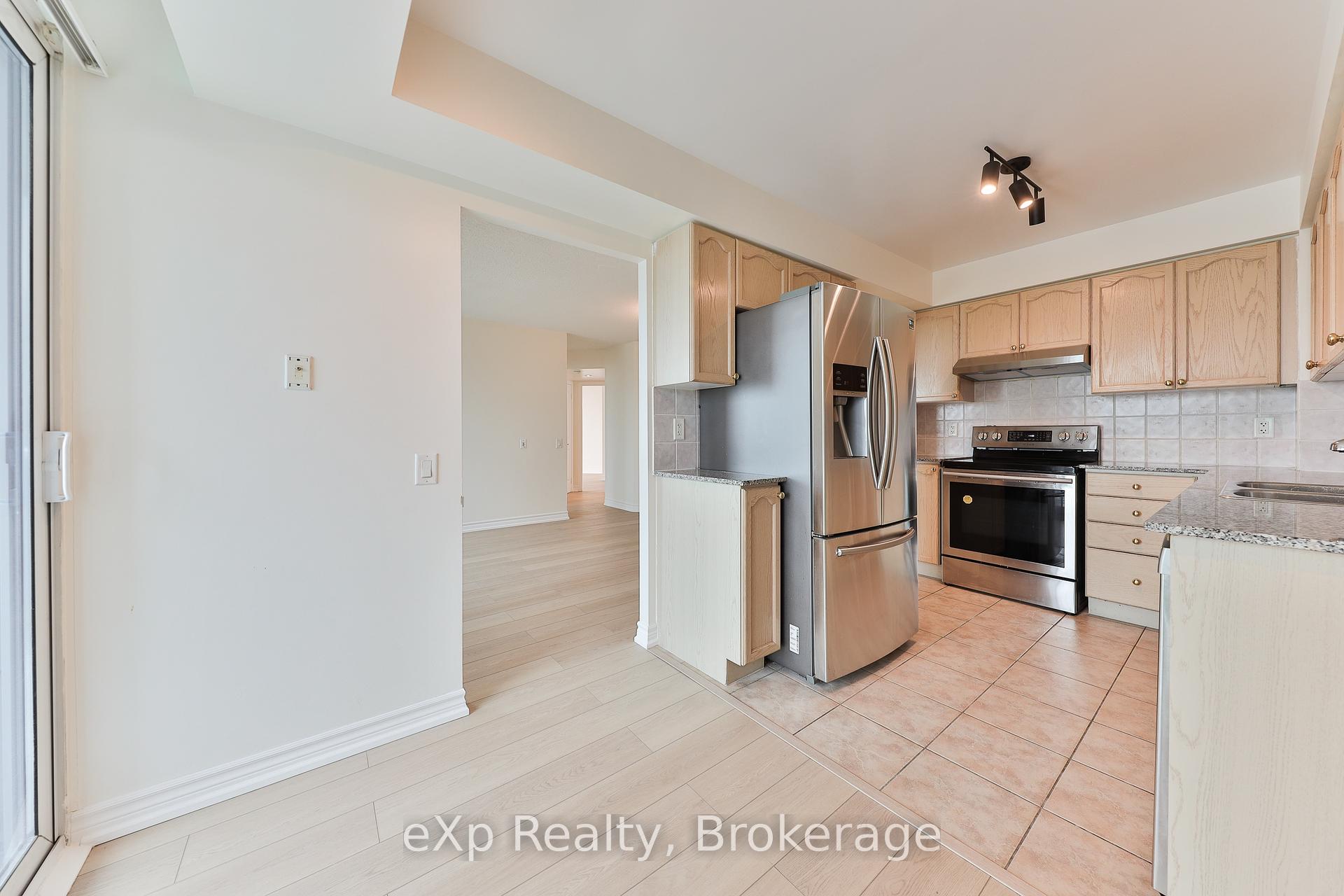 3 Bedrooms Condo at 83 Borough, Toronto For sale