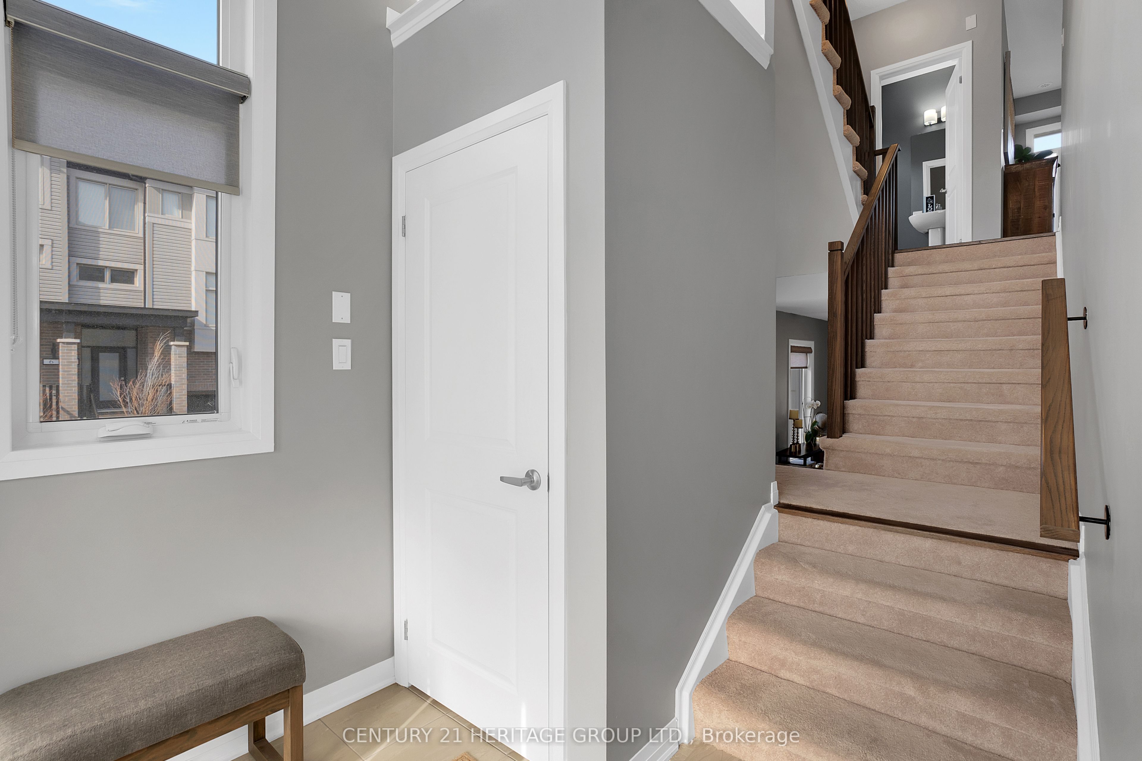 2 Hughes Lane, New Tecumseth, ON L0G 1W0
