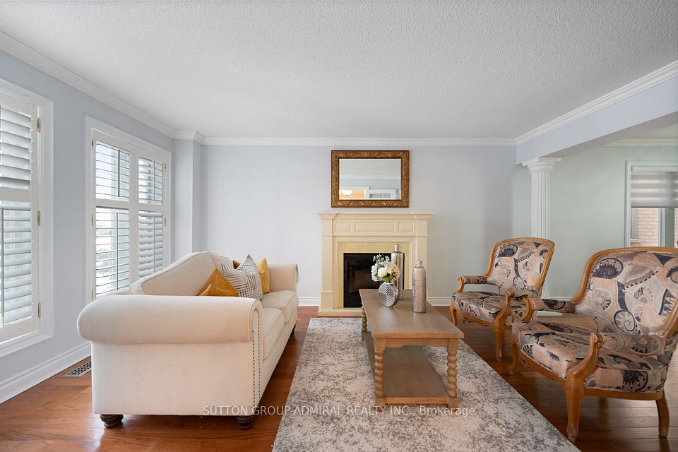 117 Flamingo Road, Vaughan, ON L4J 8K8