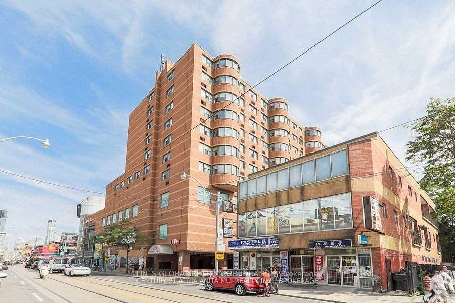 5 Bedrooms Condo at 519 Dundas, Toronto For sale